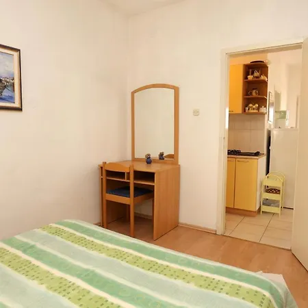 Apartment For Families With Children Orebic, Peljesac - 10048