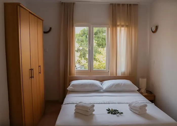 For Families With Children Orebic, Peljesac - 10048 Apartman Orebić